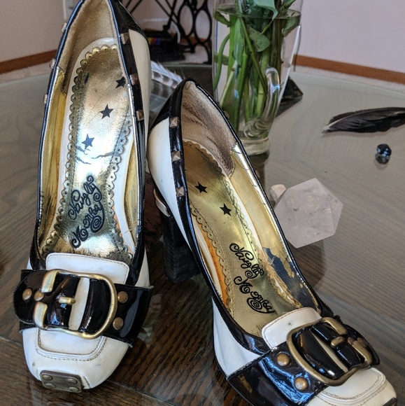 Unique chunky heels with buckle - Picture 2 of 3